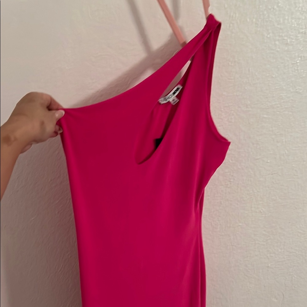 Elegant Pink One-Shoulder Dress